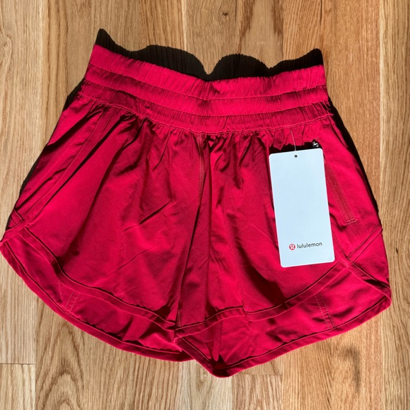NWT lululemon tracker shorts dark red size 4 - Picture 2 of 4